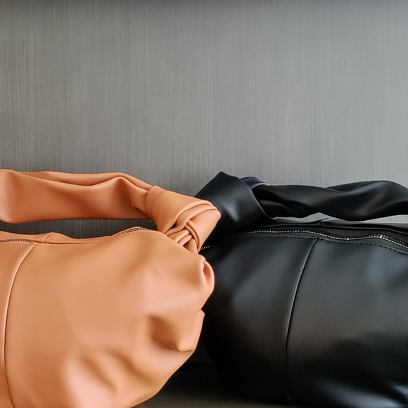 Slouchy Bag - Picture 10 of 11